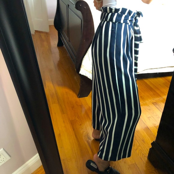 Zara Navy Culottes with White Stripes - Picture 2 of 7